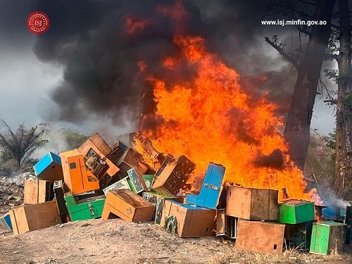 ISJ Destroys 182 Illegal Slot Machines in Cabinda