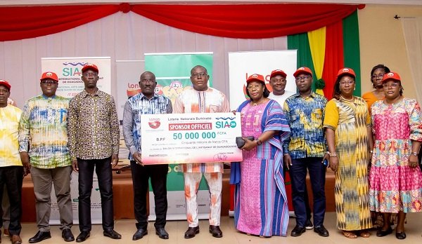 LONAB Donates CFA Francs 50 million to Burkina Faso’s SIAO Fair